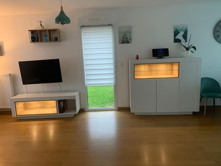 Maison Individuelle, Campagne, 3 Chambres, Baignoire Balneo 2 Places Genech Exterior foto